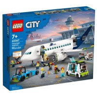 Конструктор LEGO City Пасажирський літак 913 деталей (60367)