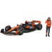 Масштабна модель автомобіля Bburago Автомодель з фігуркою - McLaren MCL38, 1:24 (18-28040)