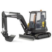 Масштабна модель автомобіля Bruder Компактний екскаватор Volvo ECR40 (02465)